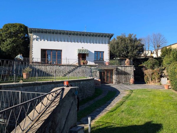 casa indipendente in vendita a Lastra a Signa