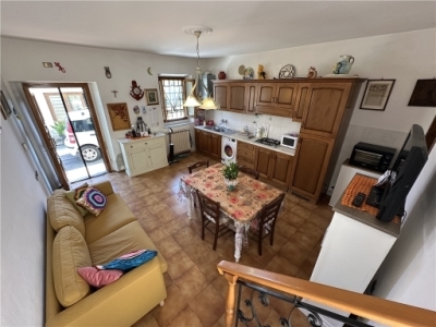 casa indipendente in vendita a Lastra a Signa