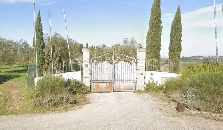 casale in vendita a Lastra a Signa in zona Carcheri