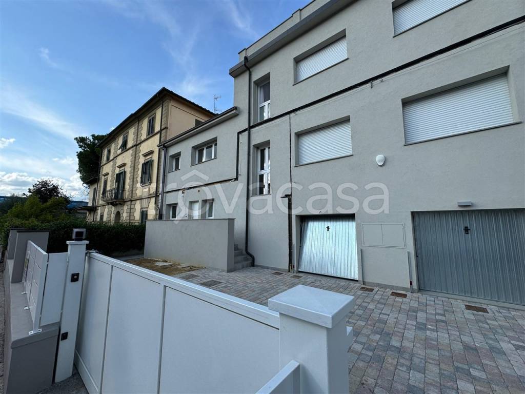 casa indipendente in vendita a Lastra a Signa