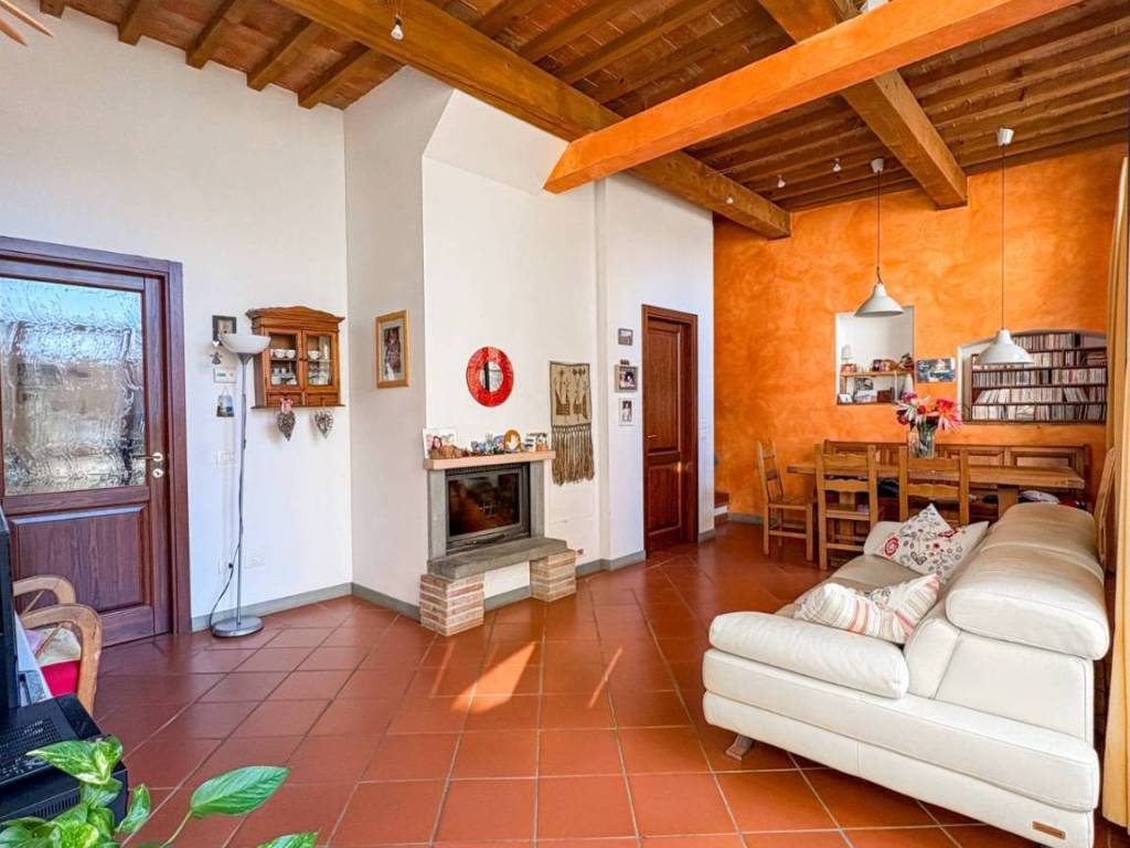 casa indipendente in vendita a Lastra a Signa in zona Malmantile