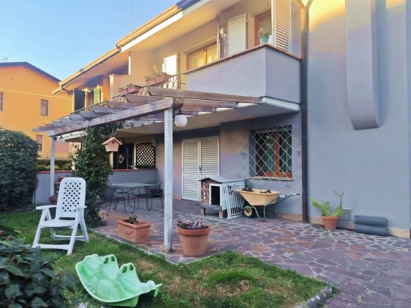 casa indipendente in vendita a Lastra a Signa in zona Ginestra Fiorentina