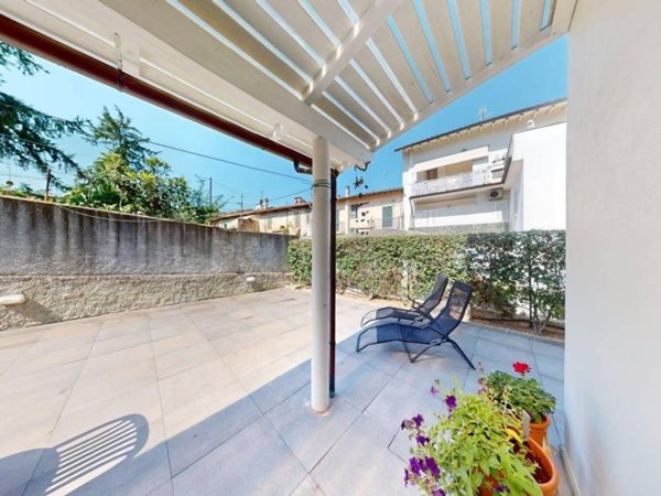 casa indipendente in vendita a Lastra a Signa