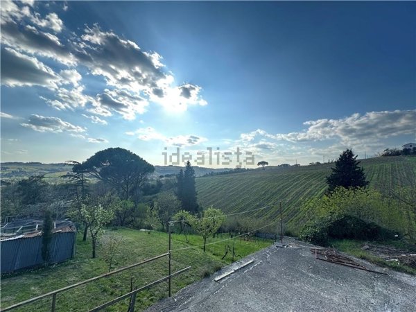 casa indipendente in vendita a Lastra a Signa