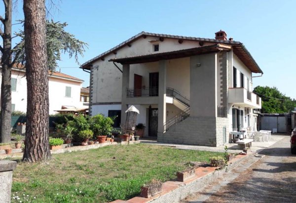 appartamento in vendita a Lastra a Signa in zona Stagno