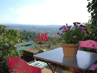 casa indipendente in vendita a Lastra a Signa