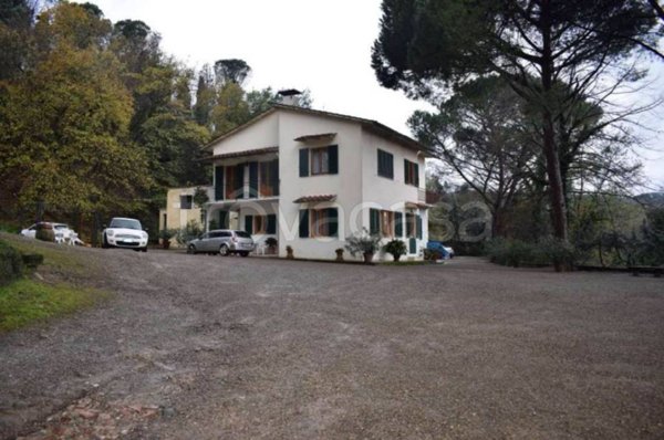 casa indipendente in vendita a Lastra a Signa in zona Brucianesi