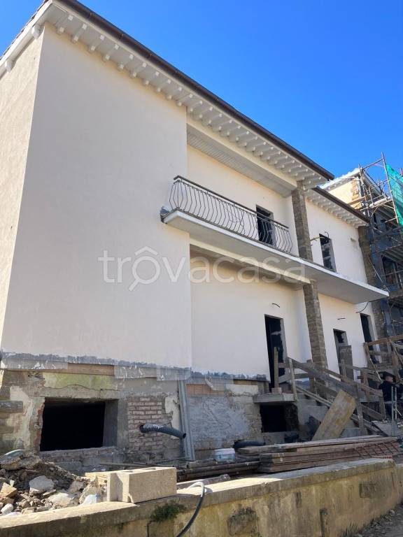 casa indipendente in vendita a Lastra a Signa