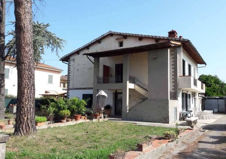 appartamento in vendita a Lastra a Signa in zona Stagno