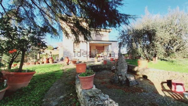 casa indipendente in vendita a Lastra a Signa