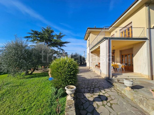 casa indipendente in vendita a Lastra a Signa