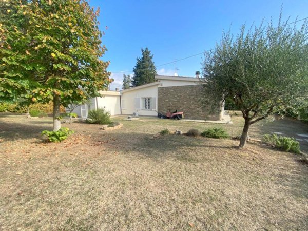 casa indipendente in vendita a Lastra a Signa in zona Ginestra Fiorentina