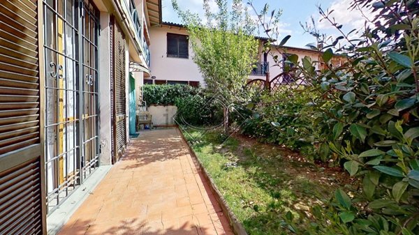 casa indipendente in vendita a Lastra a Signa