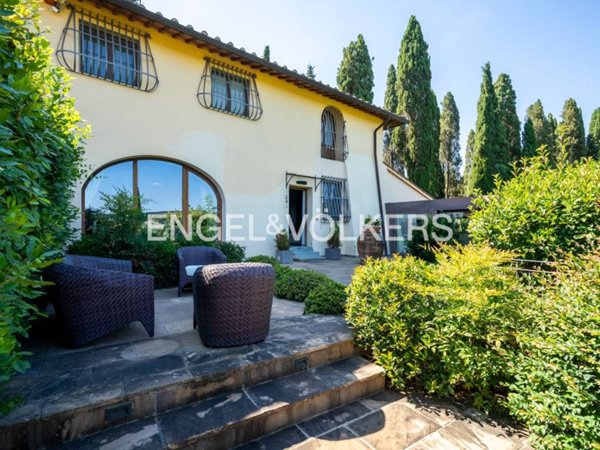 casa indipendente in vendita a Lastra a Signa in zona Quattro Strade