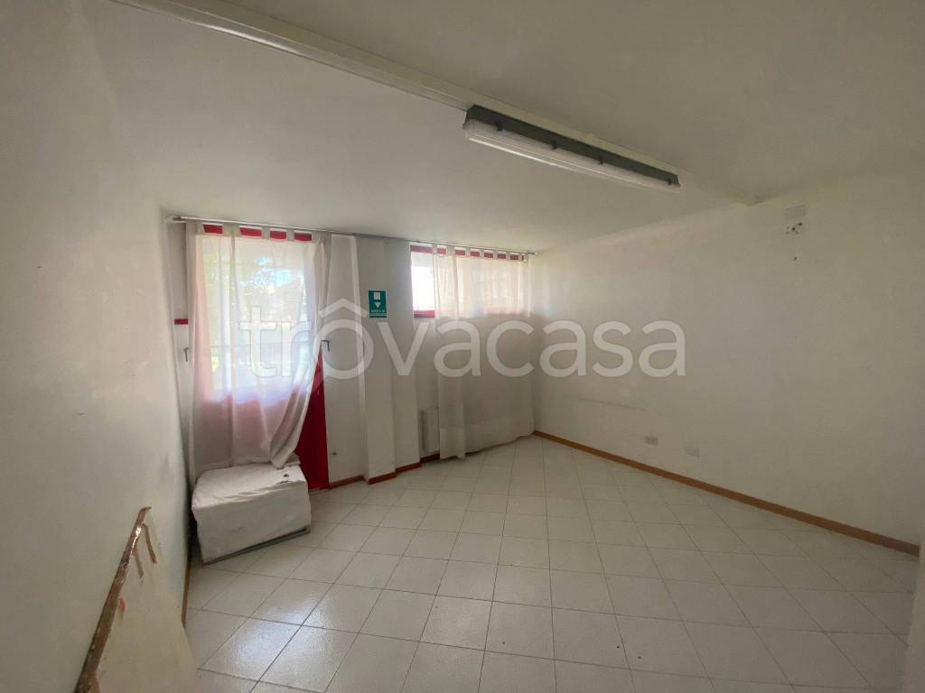 locale commerciale in vendita a Lastra a Signa