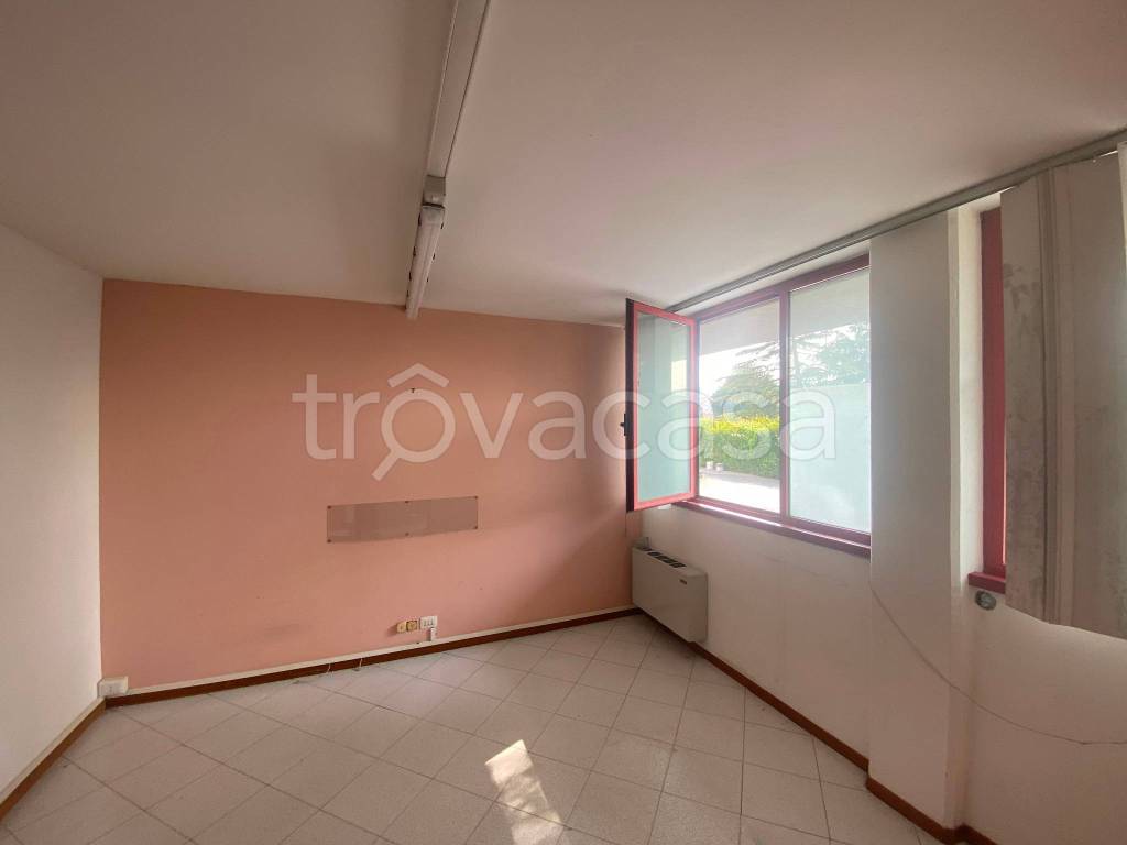 locale commerciale in vendita a Lastra a Signa