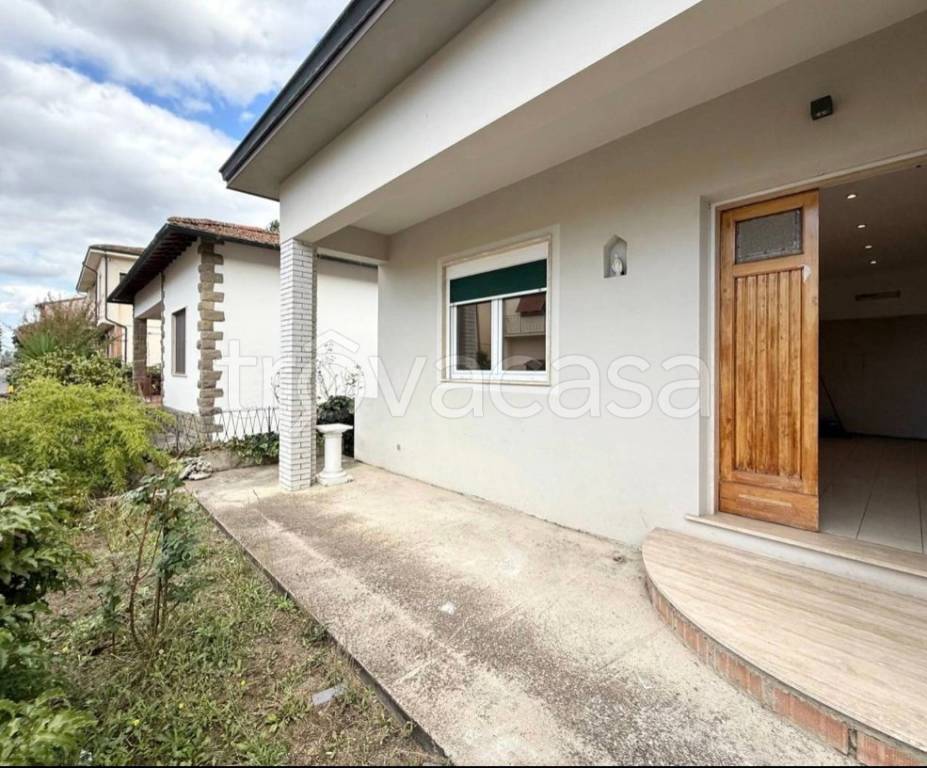 casa indipendente in vendita a Lastra a Signa