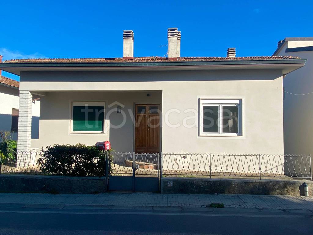 appartamento in vendita a Lastra a Signa in zona Val di Rose