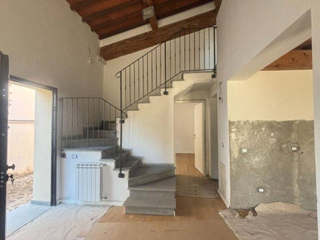 casa indipendente in vendita a Lastra a Signa