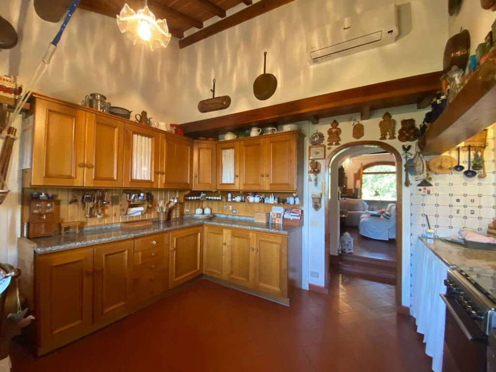 casa indipendente in vendita a Lastra a Signa