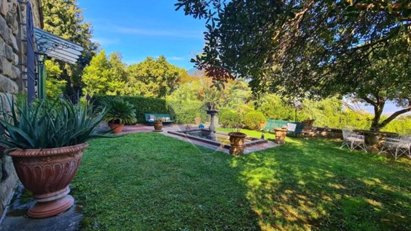 casa indipendente in vendita a Lastra a Signa