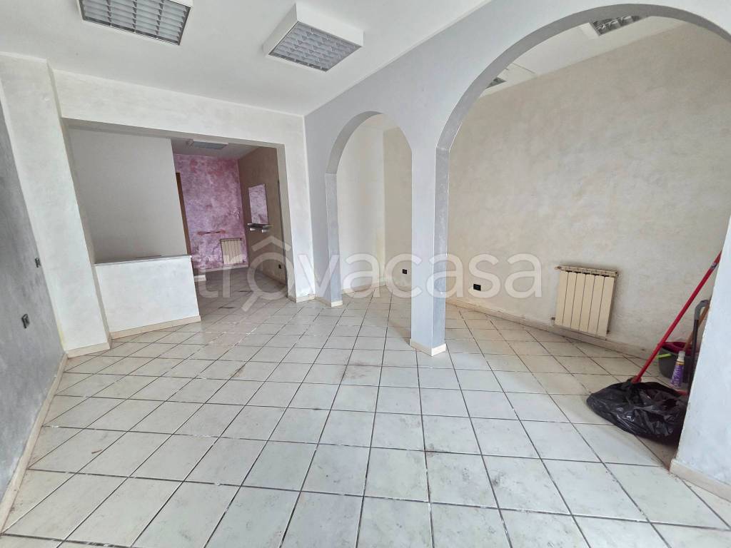 negozio in vendita a Lastra a Signa in zona Ponte a Signa