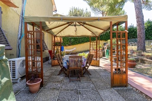 casa indipendente in vendita a Lastra a Signa