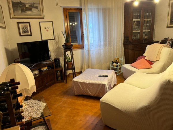 casa indipendente in vendita a Lastra a Signa