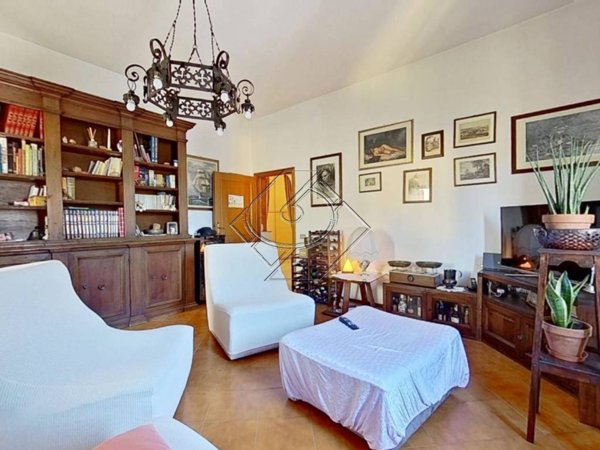 casa indipendente in vendita a Lastra a Signa