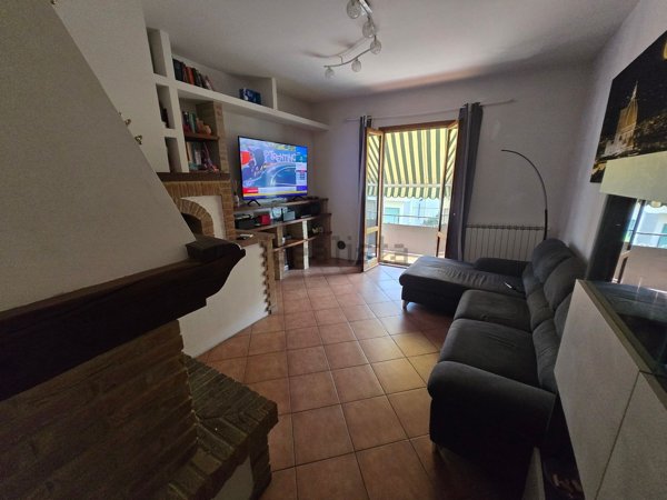 appartamento in vendita a Lastra a Signa in zona Ginestra Fiorentina