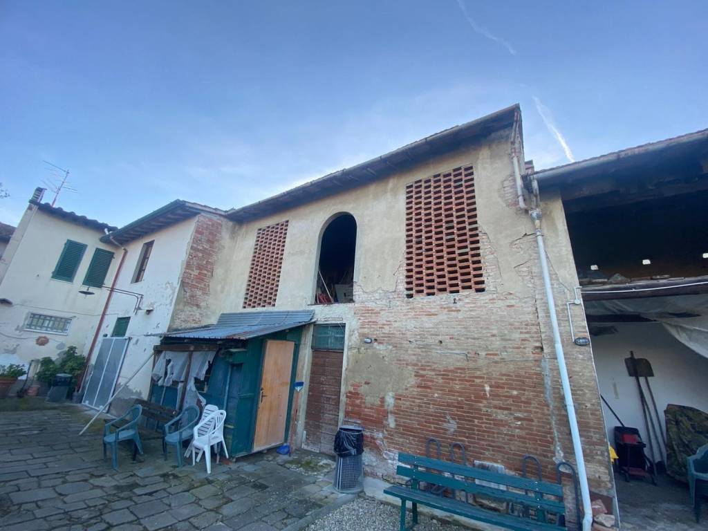 casa indipendente in vendita a Lastra a Signa
