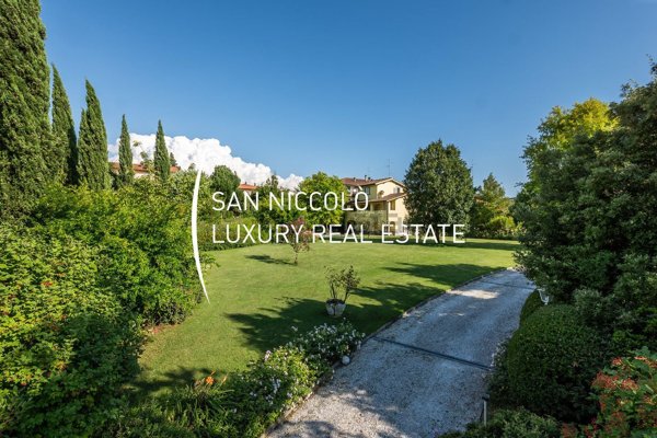 casa indipendente in vendita a Lastra a Signa