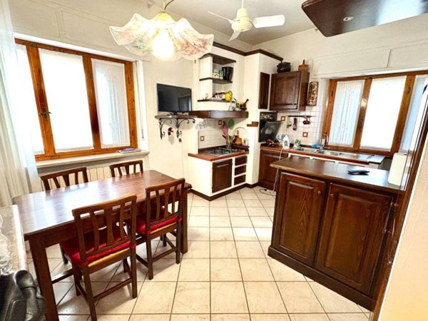 casa indipendente in vendita a Lastra a Signa