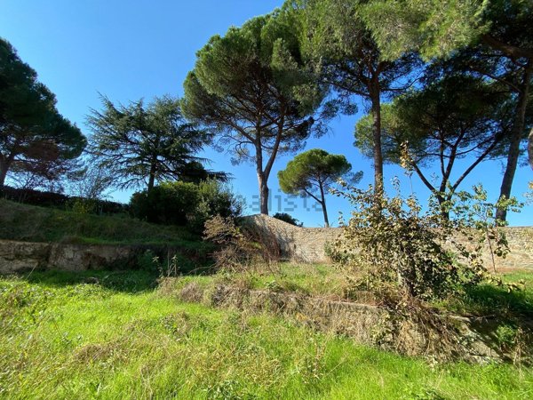 casa indipendente in vendita a Lastra a Signa