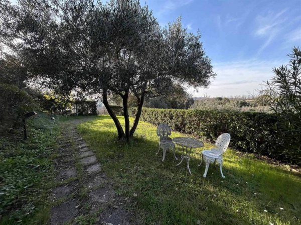 casa indipendente in vendita a Lastra a Signa in zona Marliano