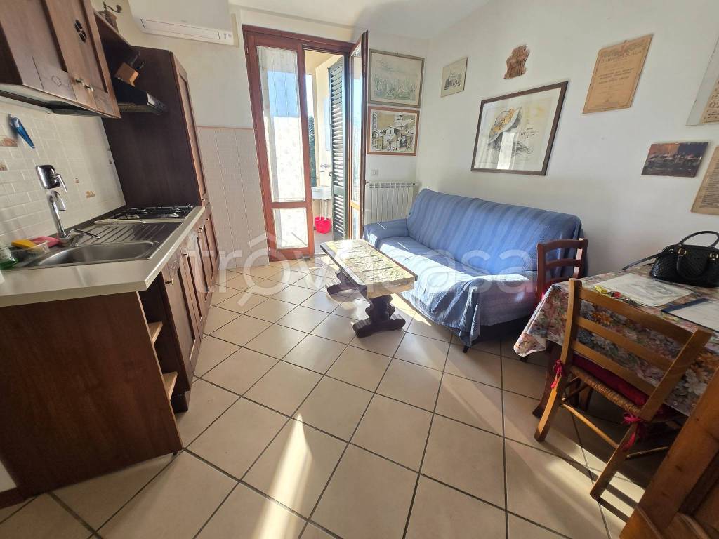 appartamento in vendita a Lastra a Signa in zona Ginestra Fiorentina