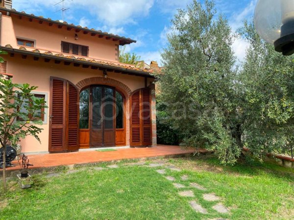 casa indipendente in vendita a Lastra a Signa
