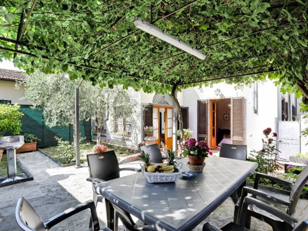 casa indipendente in vendita a Lastra a Signa