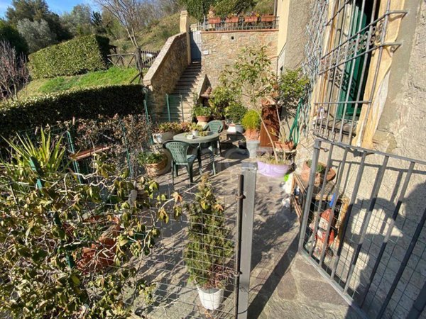 appartamento in vendita a Lastra a Signa in zona Brucianesi