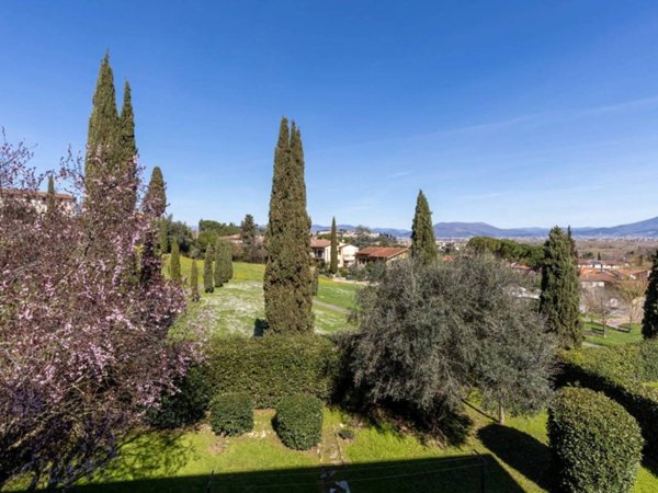 casa indipendente in vendita a Lastra a Signa