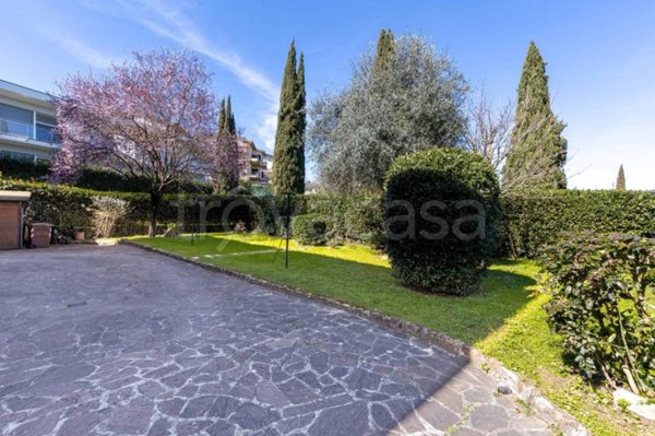 casa indipendente in vendita a Lastra a Signa in zona Val di Rose