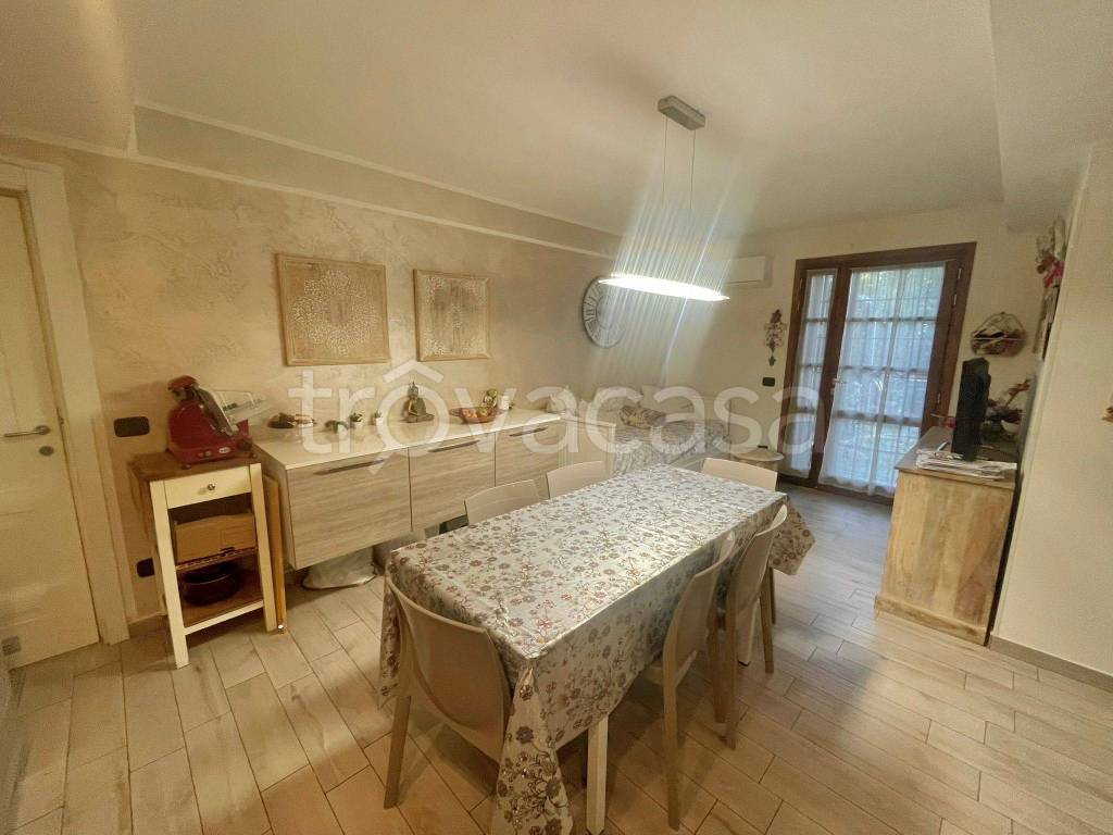 casa indipendente in vendita a Lastra a Signa