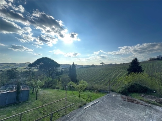 casa indipendente in vendita a Lastra a Signa