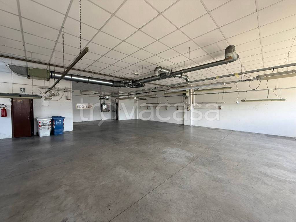 locale commerciale in vendita a Lastra a Signa