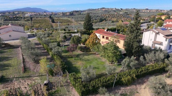 casa indipendente in vendita a Lastra a Signa