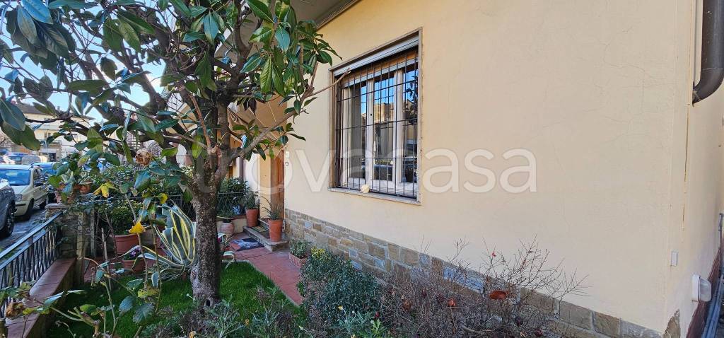 casa indipendente in vendita a Lastra a Signa