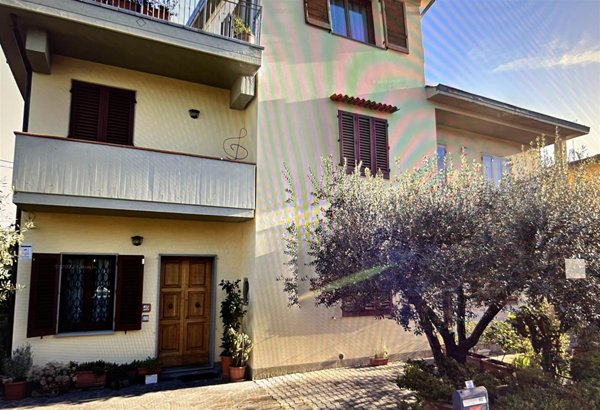 casa indipendente in vendita a Lastra a Signa
