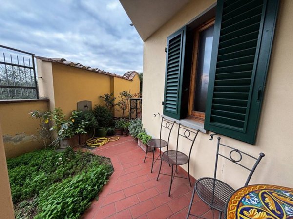 casa indipendente in vendita a Lastra a Signa