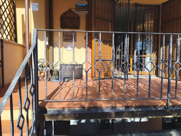 casa indipendente in vendita a Lastra a Signa in zona Ginestra Fiorentina