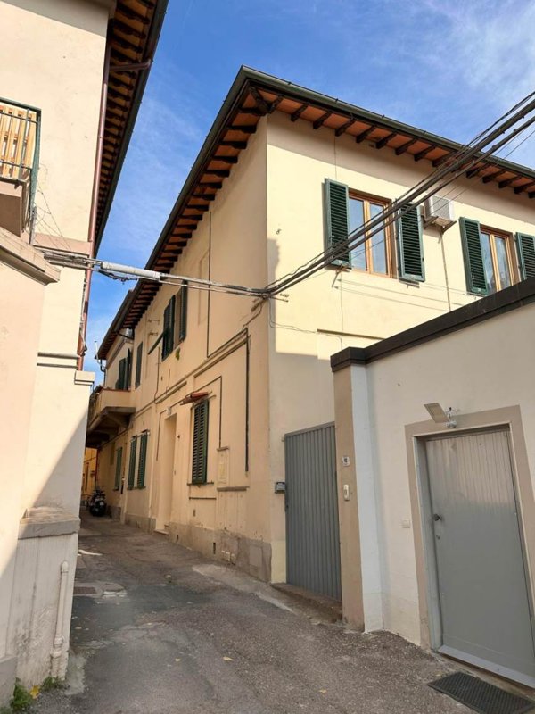 appartamento in vendita a Lastra a Signa in zona Ponte a Signa